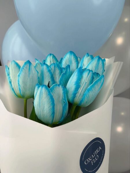 Букет из голубых тюльпанов