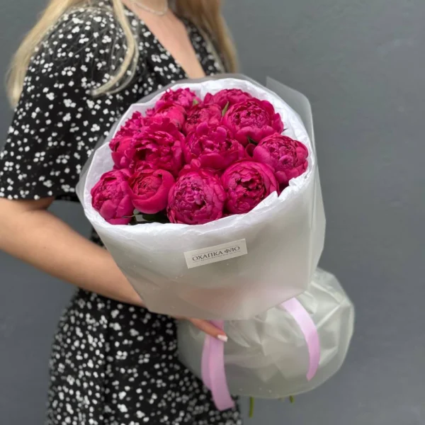 Букет пионов ярко-розовых Канзас 15 штук