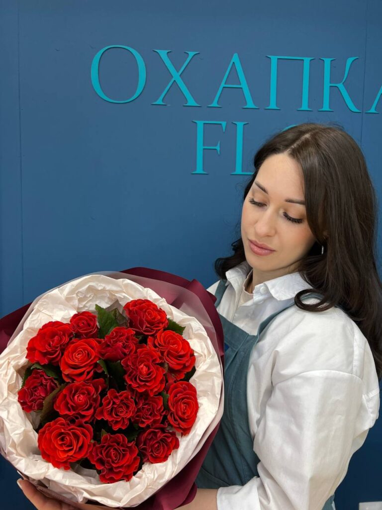 Букет роз красных 15 штук купить