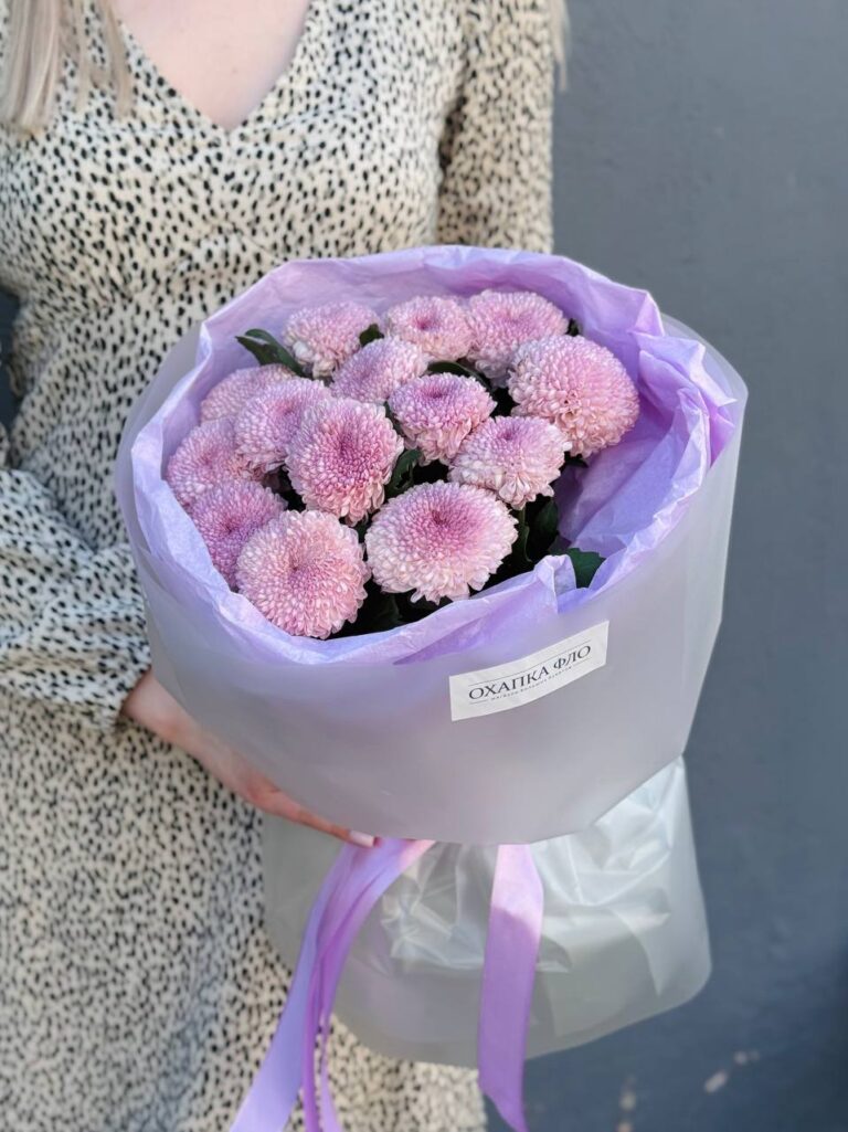 Букет розовых хризантем "Момоко", 15 штук.