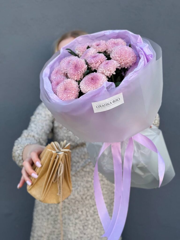 Букет розовых хризантем "Момоко", 15 штук.