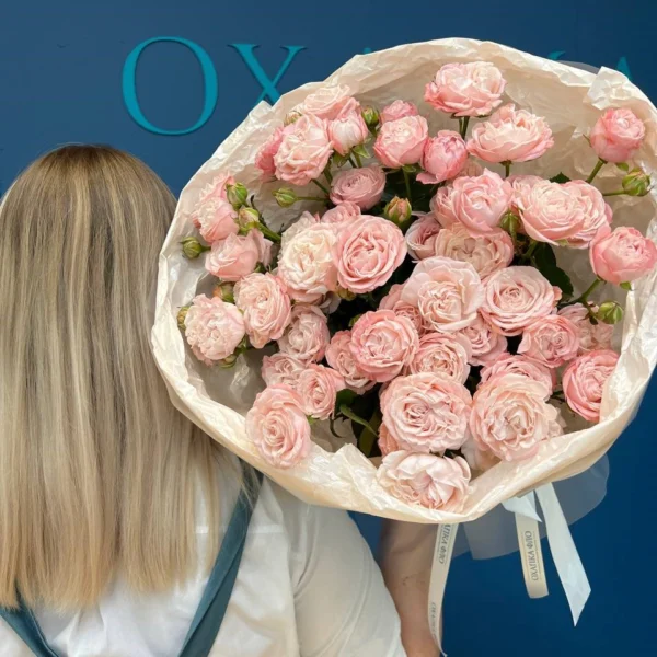 Букет роз нежно-розовые 15 штук. Купить