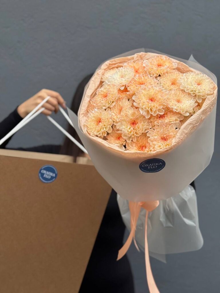 Букет хризантем, 5 шт, персиковых